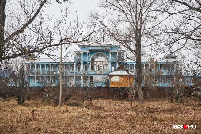 Тот самый дебаркадер&nbsp;— посмотреть на него приезжают специально | Источник: Роман Данилкин / 63.RU