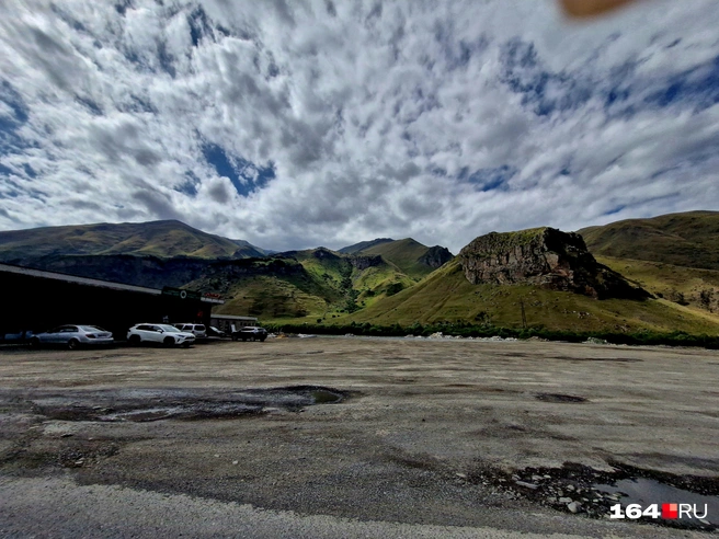 Машины остались на границе и, возможно, навсегда | Источник: Виктория Федорова / 164.RU