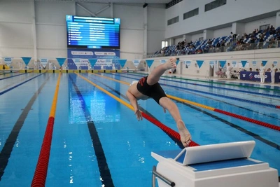 В Южно-Сахалинске стартовали межрегиональные соревнования по плаванию