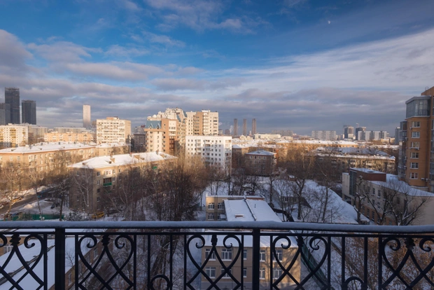 Квартира дизайнеров Эркена Кагарова и Александры Островской