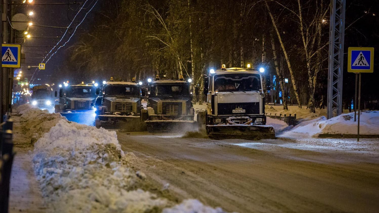 Мэр Новосибирска поручил убрать снег к пятнице — в чем причина