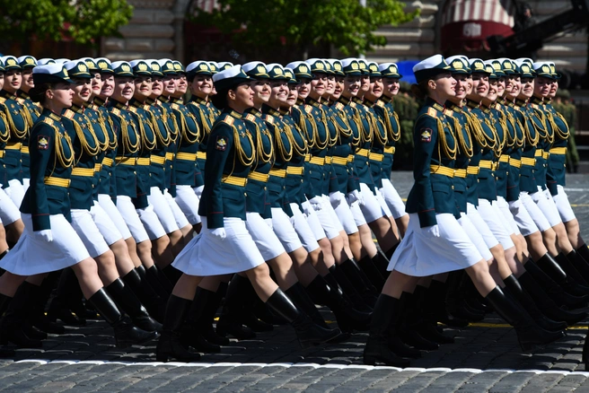 Женщин — в строй. Где представительниц прекрасного пола ждет призыв в армию | Источник: Артем Устюжанин / MSK1.RU