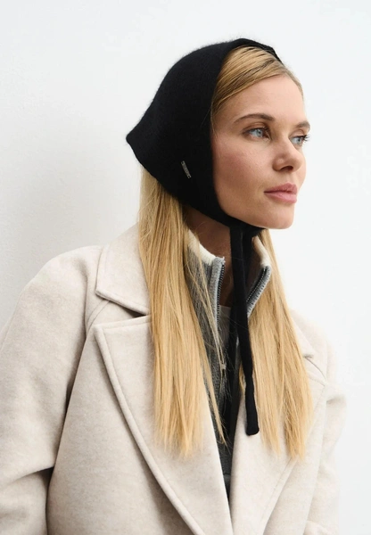 Шерстяная косынка — лучшая альтернатива шапкам (без вреда для прически)