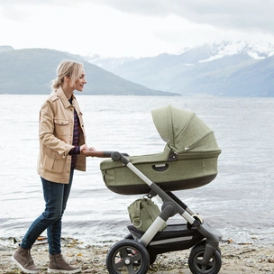 Прогулки в скандинавском стиле: эксклюзивная коляска-внедорожник от Stokke®