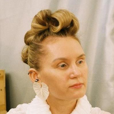 <p>Александра Гапанович</p>