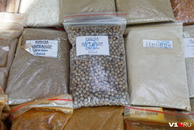 В больших количествах имбирь может повышать давление и усиливать кровотечение | Источник: Алексей Волхонский / V1.RU