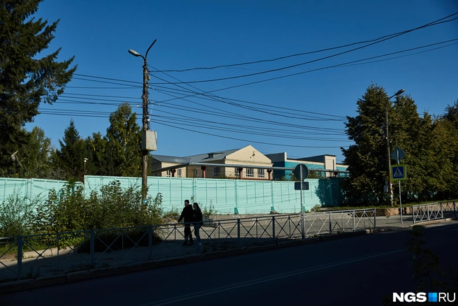Источник НГС замечает, что более перспективной для застройки является площадка «Электросигнала» в квартале улицы Зыряновская, но пока завод выполняет гособоронзаказ, продать ее вряд ли получится | Источник: Александр Ощепков / NGS.RU