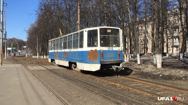 В конце 2023-го этот вагон списали и, возможно, уже порезали на части | Источник: Андрей Бирюков / UFA1.RU