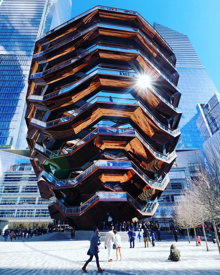 В Нью-Йорке открылась «эшеровская» башня Томаса Хизервика (фото 6)