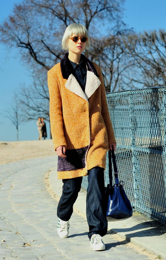 Забудьте про бежевое пальто: эта верхняя одежда будет самой модной осенью 2023