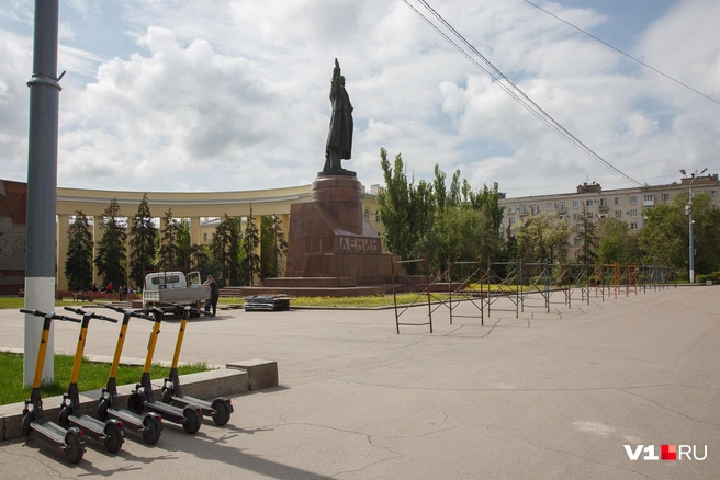 Реставрировать Ленина будет знаменитое ООО «Реновацио» | Источник: Константин Завриков / V1.RU