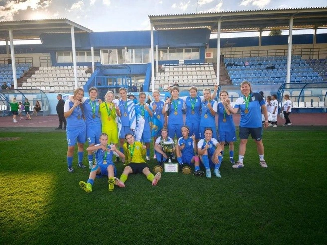 Псковские футболистки — победители «Кожаного мяча» | Источник: pskov.ru