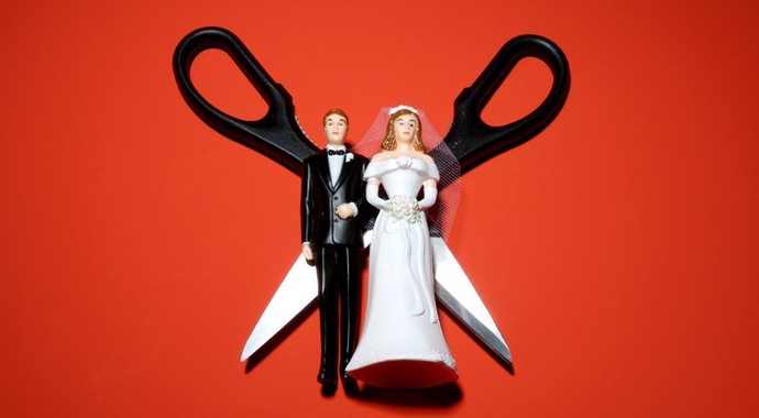 Как воспринимают развод мужчины, а как — женщины?