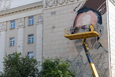«Рисовали бы уж на хрущевках»: красноярцам не понравился мурал
