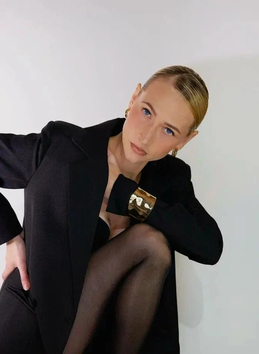 Проекты «Выжить…»&nbsp;— это любимое реалити Алены | Источник: Алена Гром / Вконтакте