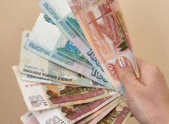 В России хотят освободить от НДФЛ надбавки медикам и педагогам | ya62.ru