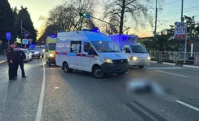 Второго пострадавшего с травмами различной степени тяжести экстренно доставили в медицинское учреждение | Источник: Пресс-служба УВД