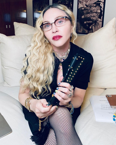 Странные тела: фанаты накинулись на Мадонну за «кражу» туловища блогерши