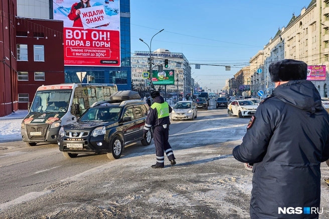 Водителей останавливали, но не проверяли у них документы | Источник: Александр Ощепков / NGS.RU