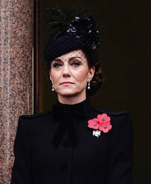 Итоги года: лучшие выходы Кейт Миддлтон в 2024 году