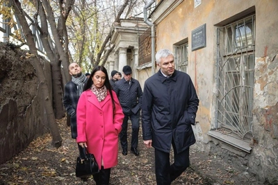Мэр Екатеринбурга проверил усадьбу Рязанова