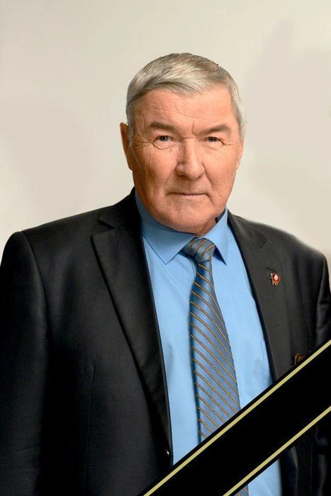 Коллектив ООО «УК „Кузбасстрансмет“» выражает соболезнования семье и близким и скорбит вместе с ними | Источник: www.city-n.ru