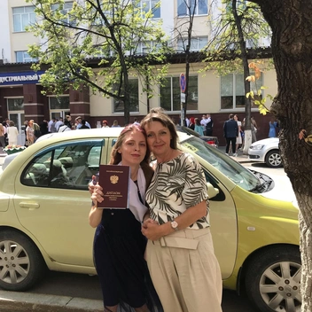 Екатерина с дипломом | Источник: Екатерина Кадочникова / Vk.com