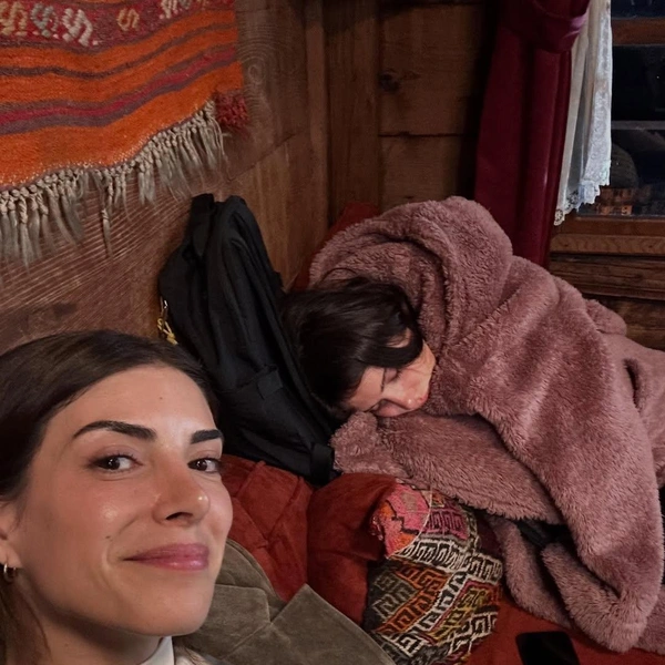 Источник: @denizbaysal_