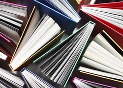 Нон-фикшн: 10 лучших книжных новинок мая