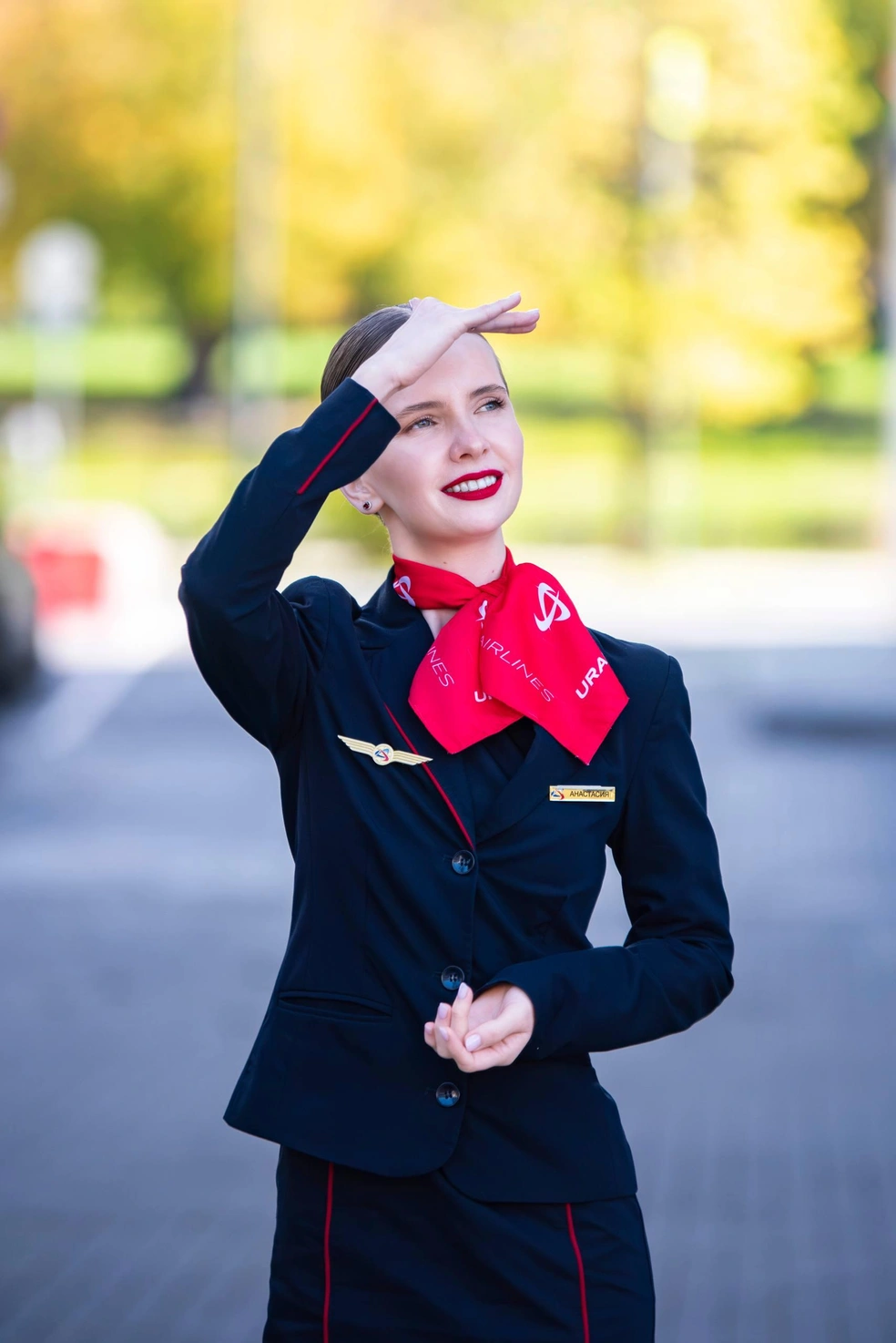 Красотка работает в «Уральских авиалиниях» | Источник: topstewardess.ru