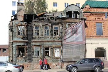 Так Дом Чардымова выглядел после пожара | Источник: Глеб Никитин / T.me