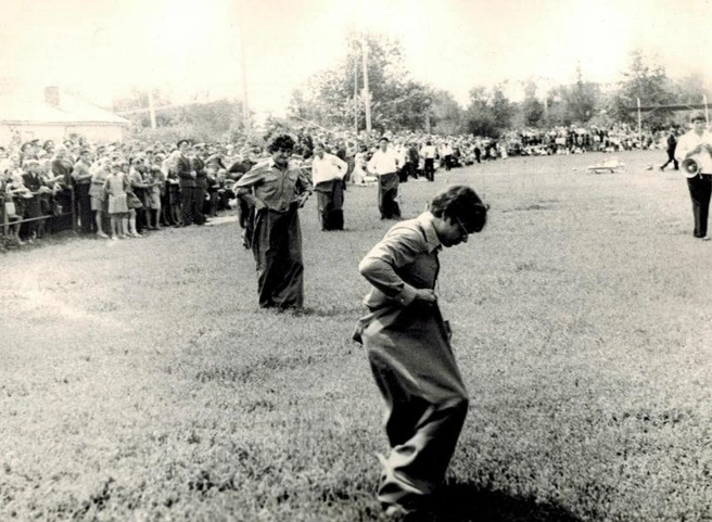 Забег в мешках, 1973 год | Источник: culture.ru 