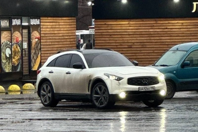 Екатеринбурженка взяла кредит на Infinity для парня, он не платит