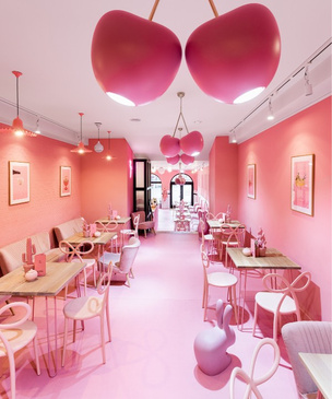 Вишенка на торте: розовое кафе в Лешно
