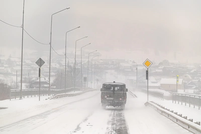 В Алтайском крае перекрыты трассы из-за метели