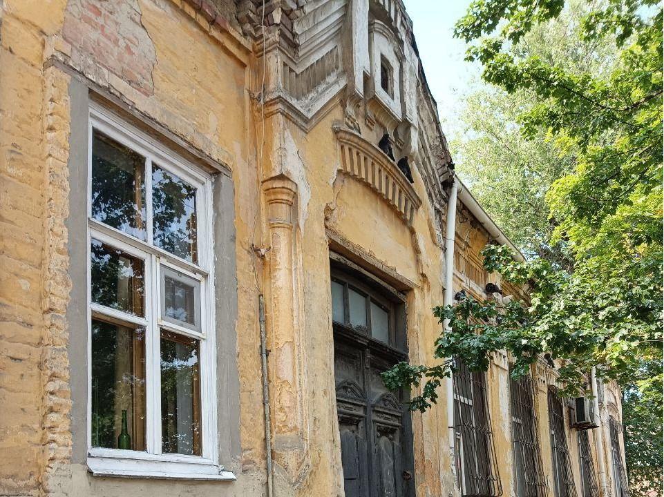 Ростовские чиновники ходят по дореволюционным домам и рассказывают, как признать их аварийными