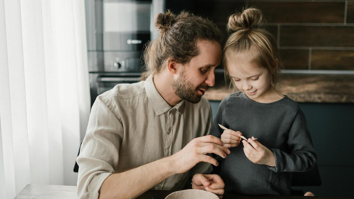Декрет для отцов: как воспитывают детей скандинавские мужчины