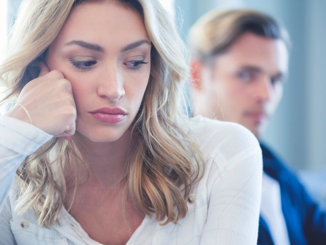 Из сердца вон: как научиться отпускать людей из своей жизни (и как понять, что вам пора это сделать) | marieclaire.ru