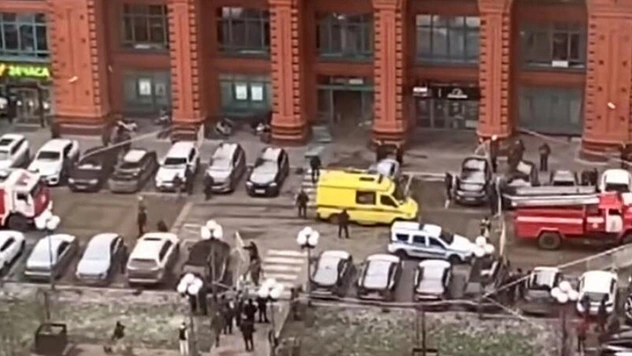 Взрывчатку могли заложить в холле: что на данный момент известно о взрыве в столичном ЖК «Алые паруса»