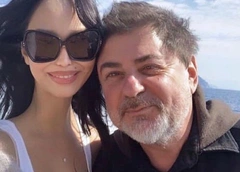 Жена Александра Цекало облизала его ради фото