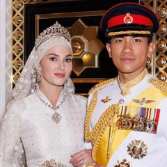 Ничего милее вы сегодня не увидите: принц Брунея Абдул Матин показал новорожденную дочь