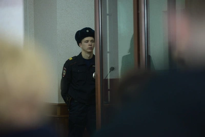 Уралец бросил горящую ткань в ребенка
