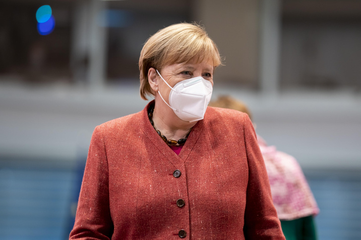 Заболевший коронавирусом Зеленский попросил у Ангелы Меркель вакцину для Украины