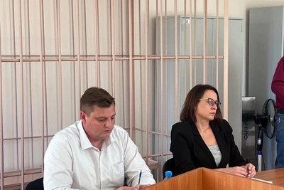 Замглавы ГЖИ Новосибирской области предстала перед судом