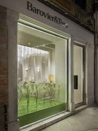 Новый бутик Barovier & Toso в Венеции по дизайну Луки Никетто