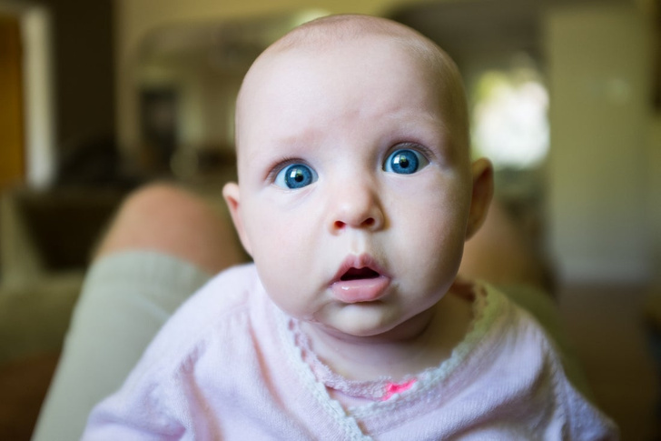 цвет глаз новорожденного когда меняется