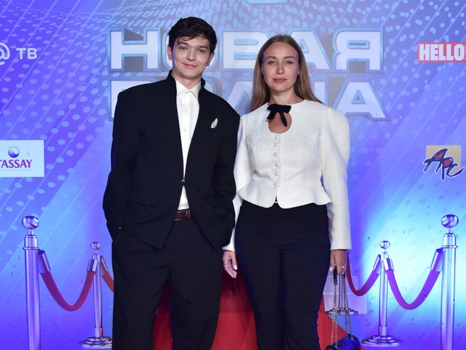 Акмаль с продюсером Анастасией Галкиной | Источник: Dmitry Glebnikoff / предоставлено «Фонтанке»