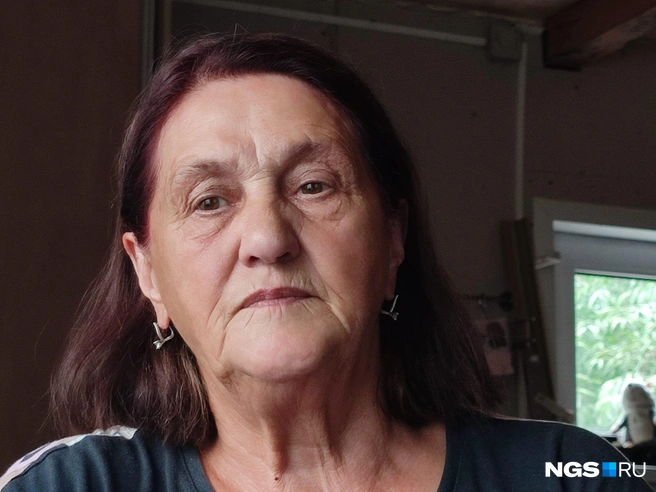 Галина Толчеева призналась, что планирует оставить наследство внучке, но не хочет передавать ей долги. Со своими двумя детьми пенсионерка общается редко, по «вынужденной необходимости» | Источник: Илья Калинин / NGS.RU