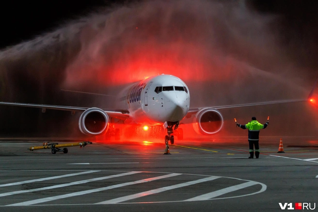 На борту подавшего сигнал бедствия Flydubai подрались пилоты из Украины и России | Источник: Алексей Волхонский / V1.RU