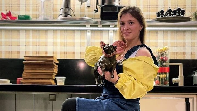 Самая первая Маша из «Маши и Медведя» выросла, а значит, мы можем показать тебе ее совершенно взрослые и восхитительные фото